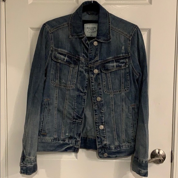 Abercrombie boyfriend denim jacket - Picture 1 of 6